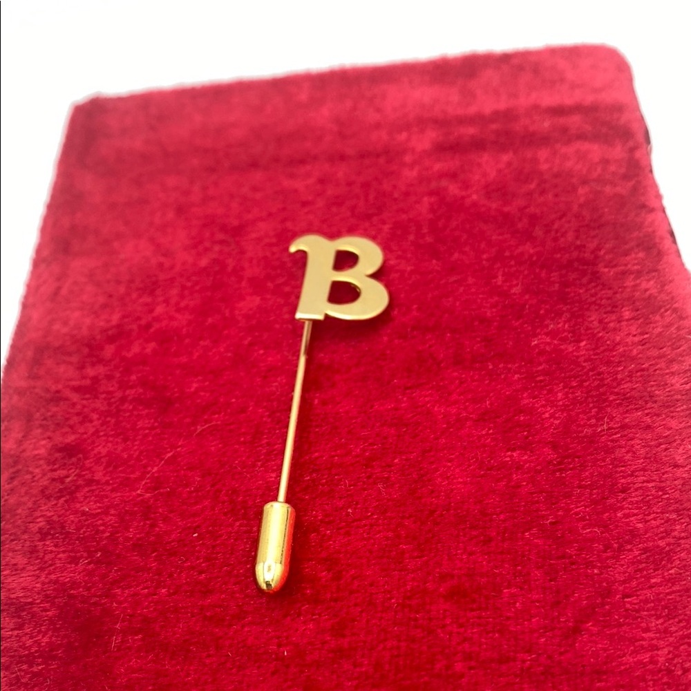 VTG ‘80’s goldtone letter initial “B” stick pin 2.25”